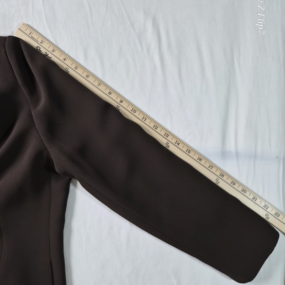 Alex Evening Brown Three-Button Structured Blazer… - image 8